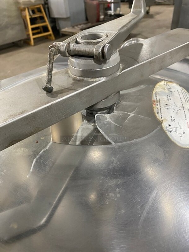 Hobart Commercial Heavy Duty HCM Cutter/Mixer/Mincer! All Stainless Steel! On Legs! Model: HCM300 SN: 311011958 200V 60HZ 3 Phase - Image 6 of 9