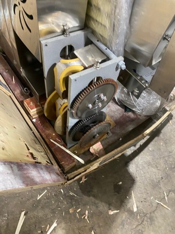 WOW! BRAND NEW! IN THE CRATE! Commercial Floor Style Imitation Handmade Dumpling Machine! All Stainless Steel! - Image 6 of 10