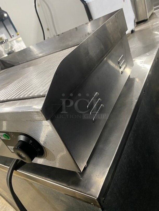 Vevor Commercial Countertop Flat And Grooved Griddle Combo! With Back And Side Splashes! All Stainless Steel! - Image 3 of 10