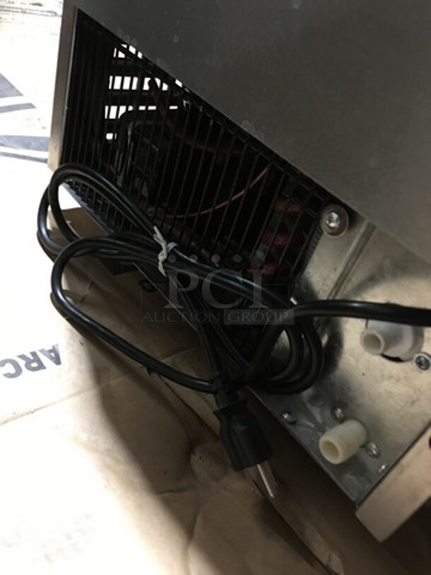 NEW! OUT OF THE BOX! SCRATCH-N-DENT! Whynter Undercounter Ice Maker! 44LB A Day Capacity! Model: FIM450HS 115V - Image 6 of 8