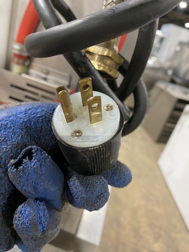 Hobart All Stainless Steel Under Counter Commercial Dishwasher! Model: LXIC SN: 231127445 120V 60HZ 1 Phase - Image 8 of 8