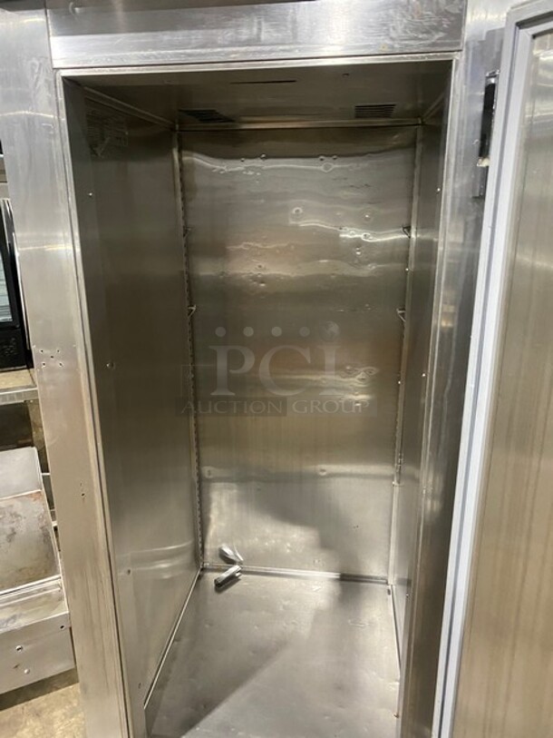 Victory Commercial Single Door Reach In Freezer! All Stainless Steel! Model: FS1DS7EW SN: M0521533! 115V 1 Phase! On Legs! - Image 5 of 9