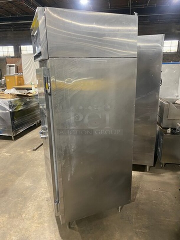 Victory Commercial Single Door Reach In Freezer! All Stainless Steel! On Legs! - Image 3 of 8