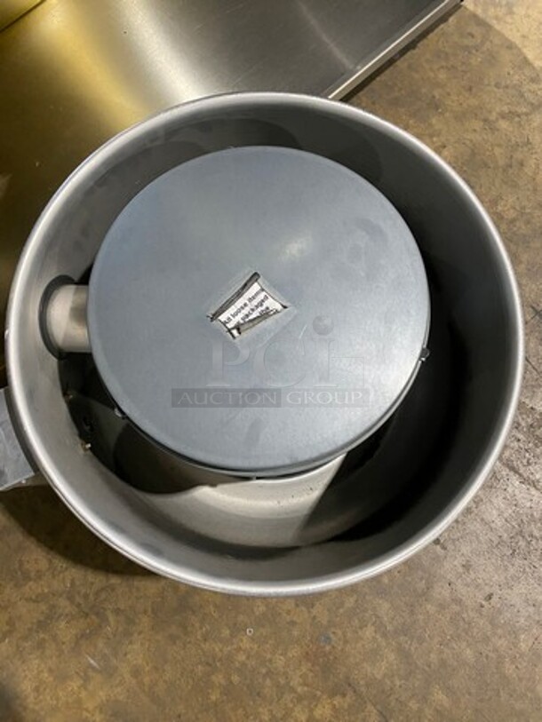 GOOD CONDITION! Captive Aire Commercial 6Ft Exhaust Hood! With Captive Aire Exhaust Fan! All Stainless Steel! Model: 4224VHB, Model: DU12HFA - Image 10 of 11
