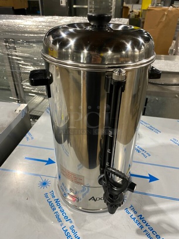 NEW! IN THE BOX! Adcraft Commercial Countertop Water Boiler/ Hot Water Dispenser! 40 Cup Capacity! Stainless Steel! Model: WB40 120V - Image 2 of 8