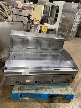 AWESOME! Lang Commercial Countertop Natural Gas Powered Mirror Shine Flat Top Griddle! With Thermostatic Controls! Built In Hood! With Back And Side Splashes! All Stainless Steel! On Legs! MODEL 248SCHENSH