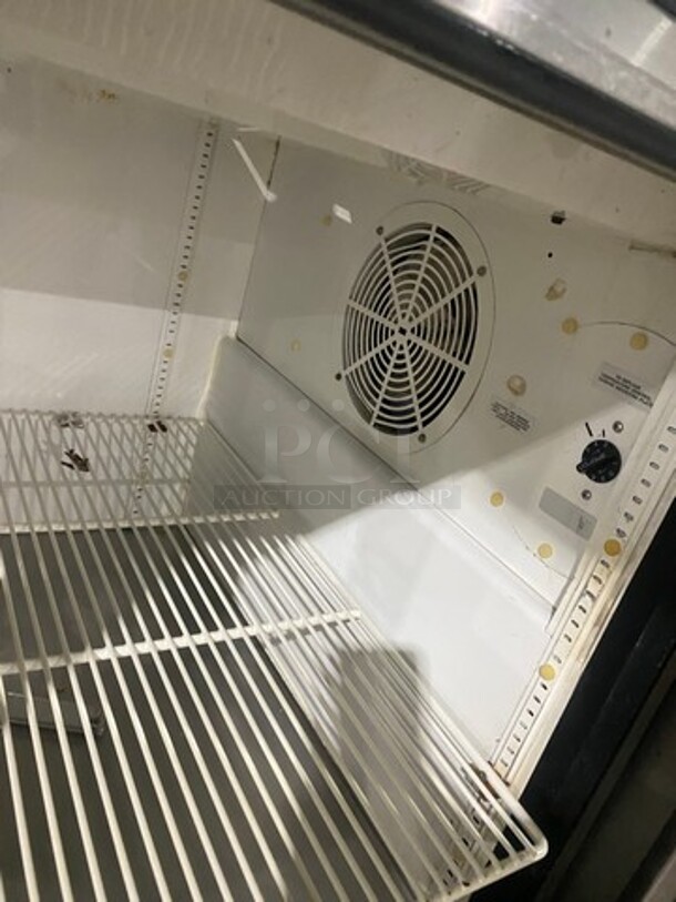 True Refrigerated Pizza Prep Table! With 3 Door Refrigerated Underneath Storage Space! All Stainless Steel! Model TPP93 Serial 6949372! 115V 1 Phase! - Image 7 of 10