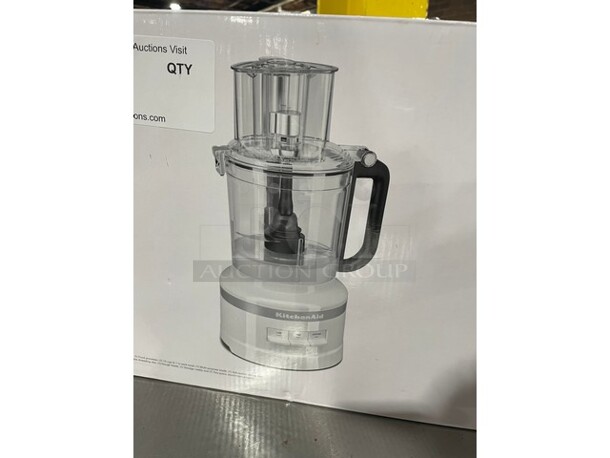 Brand New! KitchenAid® 13-Cup Food Processor! Snap-and-go! 3.1 Liters! With Attachments! - Image 9 of 10