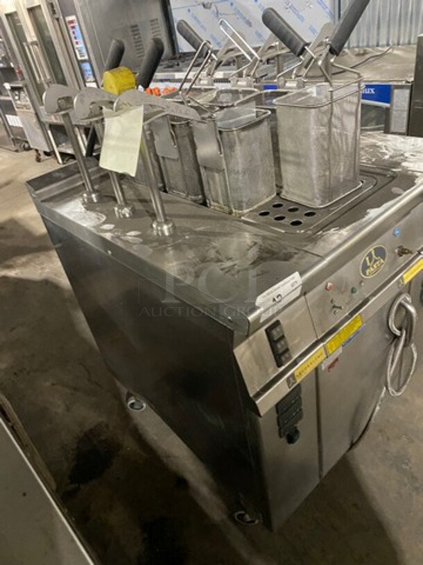 Arcobaleno Commercial Electric Powered Pasta Cooker! With Metal Baskets! Stainless Steel! On Casters! Model: APCE35 SN: 101127 220V 60HZ 3 Phase - Image 2 of 11