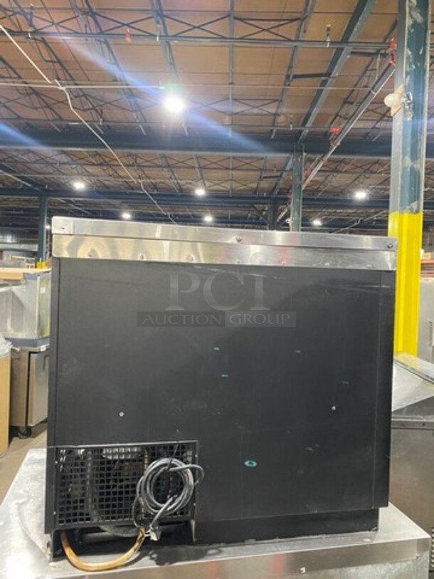 Continental Commercial Under The Counter Beer Bottle Cooler! With Single Sliding Stainless Steel Top Door! Model: CBC37 SN: 14336592 115V 60HZ 1 Phase - Image 3 of 7