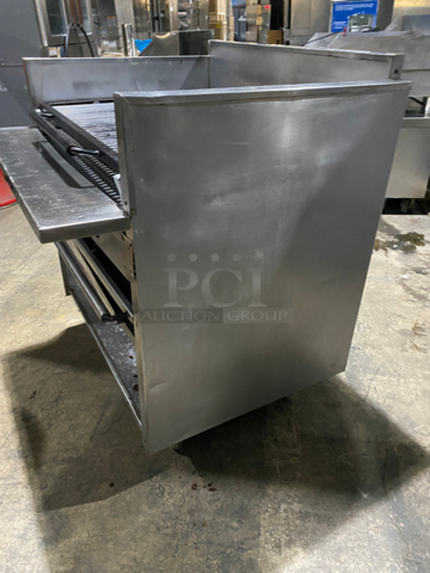 MagiKitch'n Commercial Natural Gas Powered Char Broiler Grill! With Back And Side Splashes! All Stainless Steel! On Legs! Model: FMSMB36 SN: 95070769 - Image 2 of 9
