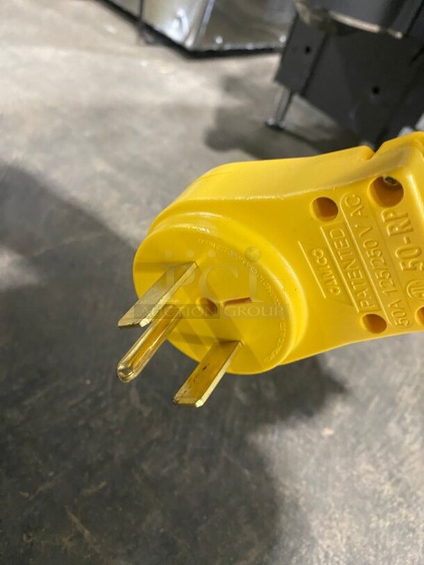 Clover Vertica Series Starbucks Style Commercial Countertop Coffee Brewer! With 6 Flavor Hoppers! On Legs! 208V! Model: CM9700 SN: CVDT23002489! - Image 10 of 10