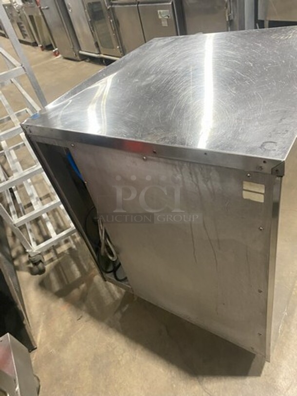 WOW! Moffat Turbofan P8M - Full Size Sheet Pan Manual Electric Proofer And Holding Cabinet! P Series! 8 x full size sheet pan capacity
3" tray spacing
Low velocity circulation fan
Off / proofer / hold mode selection dial
Mechanical thermostat 65-185F
Air heating ON control panel indicator
Humidity level control
Humidity tank ON control panel indicator
Cabinet temperature thermometer
Auto-fill water system standard
Single phase connection!  - Image 4 of 8