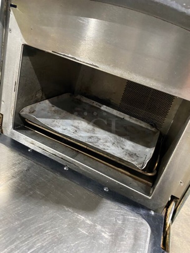 LATE MODEL! 2015 Turbo Chef Commercial Countertop Rapid Cook Oven! On Small Legs! Model: NGO SN: NGOD19239 208/240V 60HZ 1 Phase - Image 5 of 8