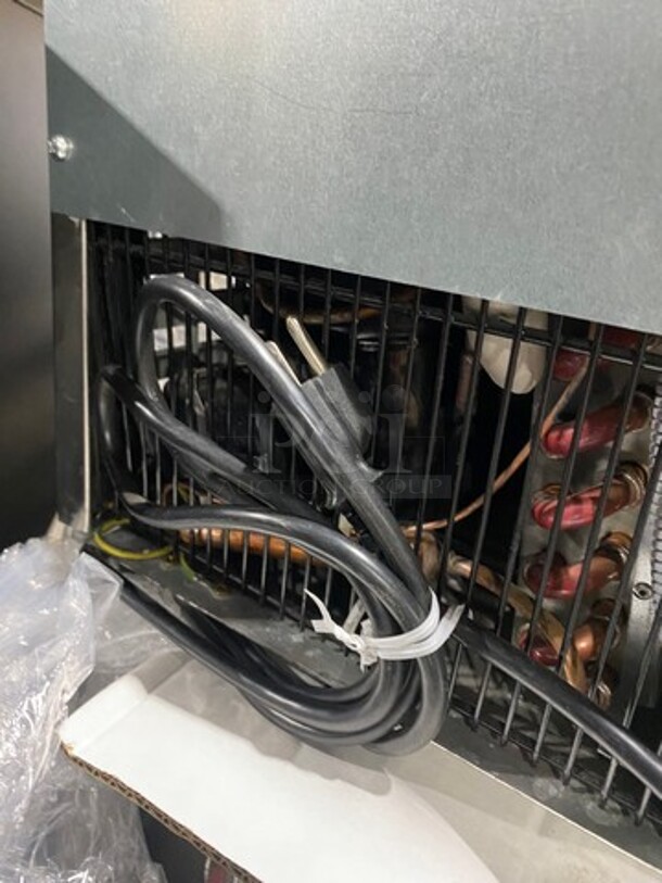 NEW! OUT OF THE BOX! SCRATCH-N-DENT! Whynter Undercounter Ice Maker! Model: FIM450HS 115V - Image 7 of 9