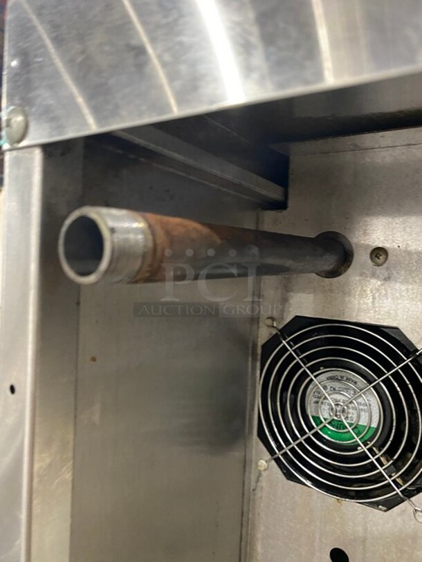 Sunfire Commercial Natural Gas Powered Single Deck Convection Oven! With Solid Doors! Metal Oven Racks! All Stainless Steel! On Legs! Model: SCOGS10S SN: 1207230000399 - Image 8 of 9