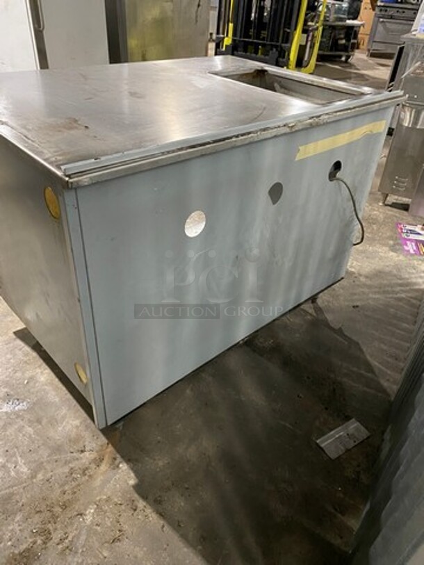 Duke Commercial Electric Powered Single Well Food Warmer Serving Station! With Storage Space Underneath! All Stainless Steel! On Legs! Model: SUBFC206RT SN: 11020184 120V 60HZ 1 Phase - Image 3 of 8