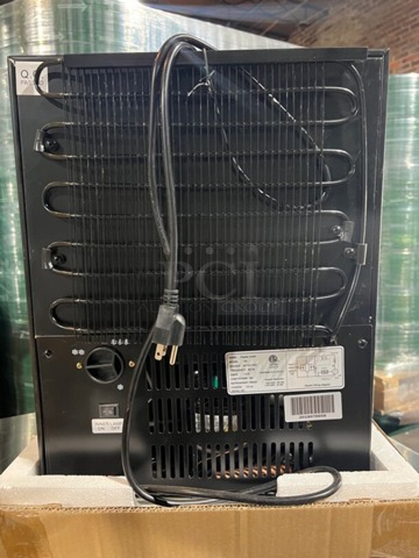 WOW! BRAND NEW! Commercial Countertop Mini Fridge Merchandiser! With View Through Door! With Poly Coated Racks! Model: G5 110/120V - Image 5 of 9