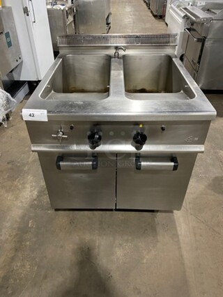 2012 Axis Commercial Natural Gas Powered 2 Bay Pasta Cooker! All Stainless Steel! On Casters! Model: AXDPG SN: GMF059