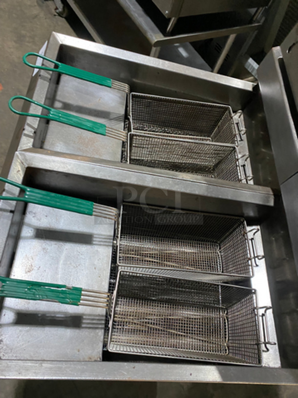 Pitco Frialator Commercial Natural Gas Powered Dual Bay Deep Fat Fryer! With Oil Filter System! With 4 Metal Frying Baskets! With Backsplash! All Stainless Steel! On Casters! - Image 5 of 9