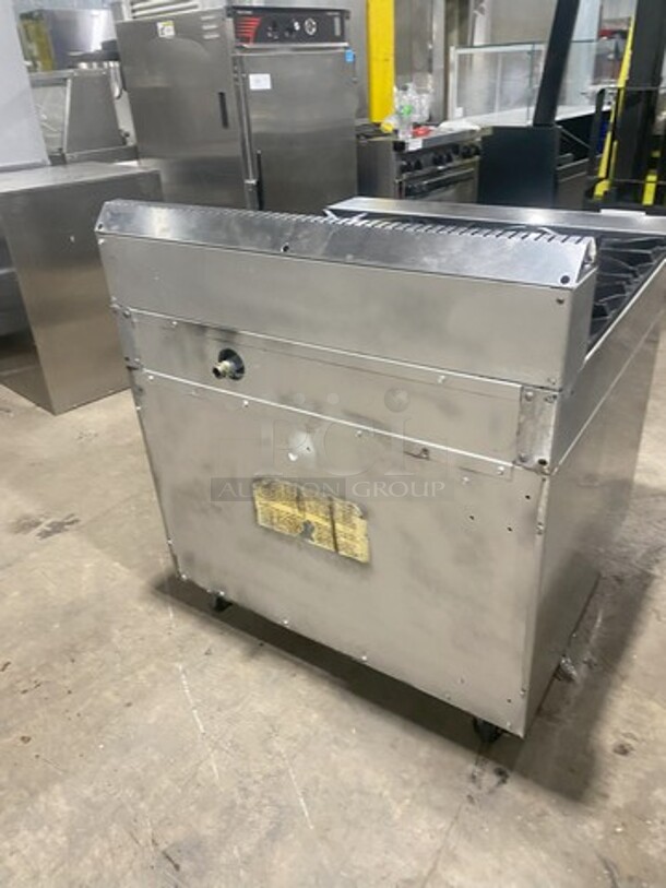 Excellent! Garland/US Range Natural Gas Powered 6 Burner Range! With Full Size Ovens Underneath! On Casters!  - Image 4 of 10
