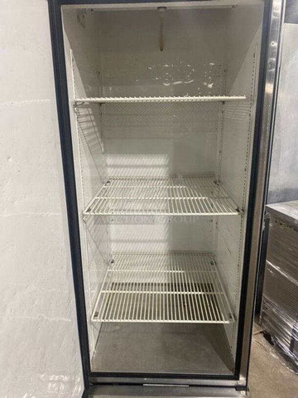 True Commercial Single Door Reach In Refrigerator! Solid Stainless Steel! On Casters! Model: T23 SN: 14473535 115V 60HZ 1 Phase - Image 5 of 10