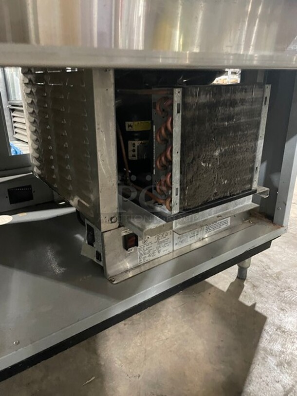 Duke SUB-CP-TC60 M Stainless Steel Commercial Subway Sandwich Make Line Prep Table w/ Sneeze Guard. 120 Volts, 1 Phase. - Image 7 of 9