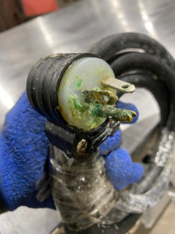 Silver King Commercial Refrigerated Chef Base! With 4 Drawer Storage Space! All Stainless Steel! On Casters! Model: SKRCB84H SN: SAJB65620A 115V 60HZ 1 Phase - Image 8 of 8