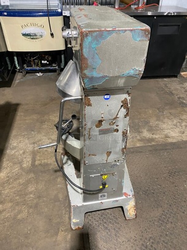 Thunderbird Commercial Planetary Mixer! With Spiral Hook Attachment! - Image 4 of 8