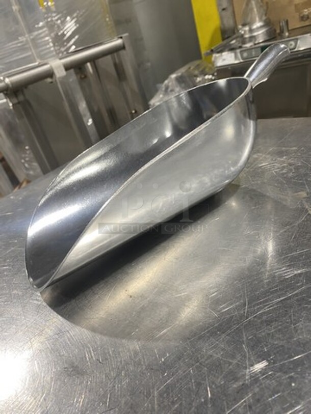 NEW! 85oz Scoop! 6 X Your Bid!  - Image 3 of 5