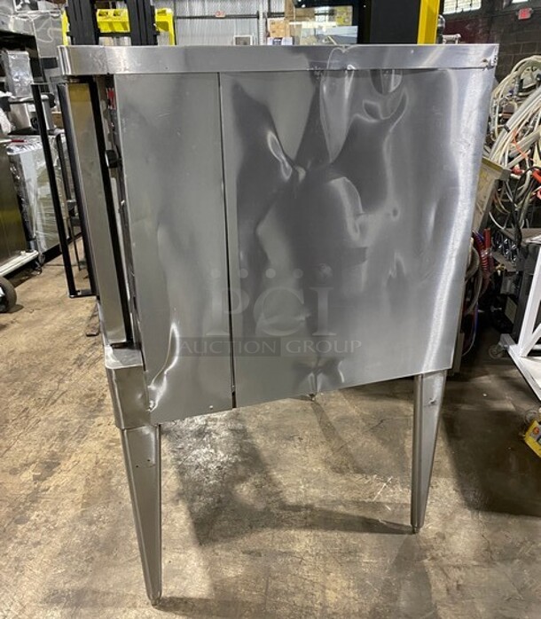 Blodgett Commercial Natural Gas Powered Convection Oven! With View Through Doors! Metal Oven Racks! On Legs! SN:121912ZG001S - Image 2 of 8