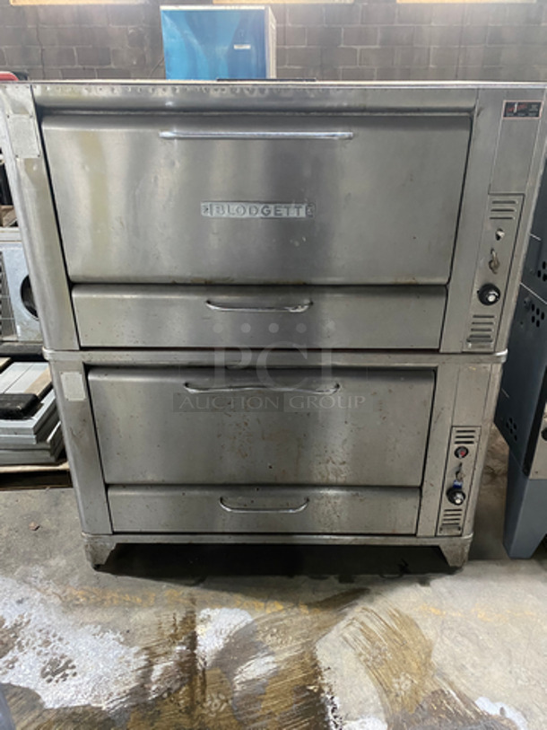 Blodgett Commercial Natural Gas Powered Double Deck Baking/Pizza Oven! All Stainless Steel! On Legs! 2x Your Bid Makes One Unit!