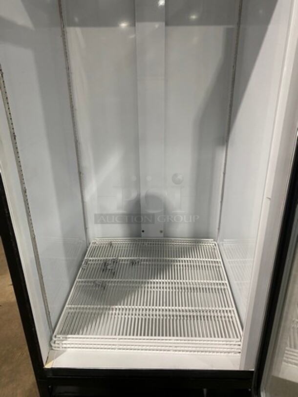 Beverage Air Commercial Single Door Reach In Refrigerator Merchandiser! With View Through Door! With Poly Coated Racks! Model: MT27 115V 60HZ 1 Phase - Image 5 of 8