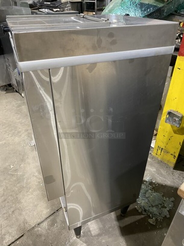 Norlake Counter Top All Stainless Steel Ice Crusher W/Hopper! Model N14CRSS-A Serial 15091153! 120V 1 Phase! - Image 3 of 9