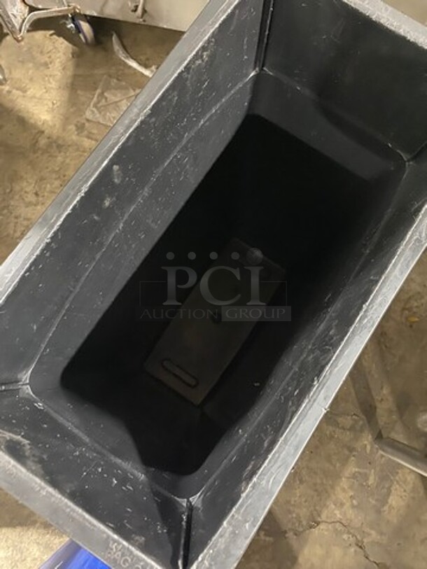 Poly Recycle/trash bin! 2x Your Bid - Image 7 of 7