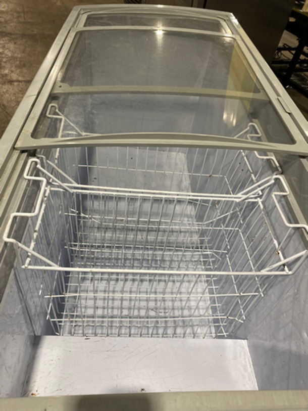 Commercial Chest Freezer Showcase Merchandiser! With 2 View Through Sliding Top Doors! Model: SD516 110V 60HZ 1 Phase - Image 5 of 7