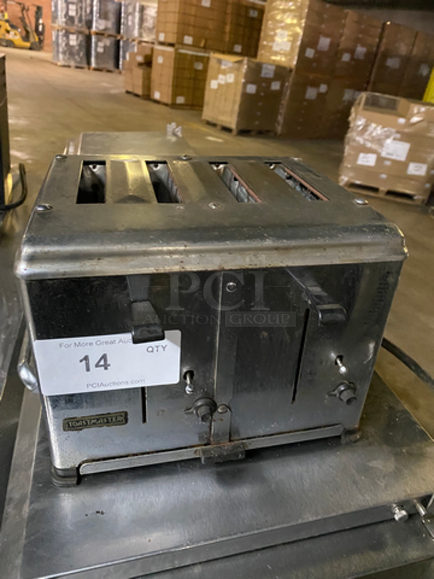 Toastmaster Countertop 4 Slice Toaster! - Image 1 of 8