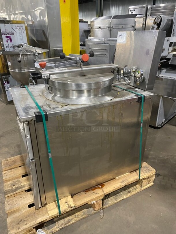 WOW! BKI Commercial Electric Powered Pressure Fryer! With Frying Basket! All Stainless Steel! Model: FKMF SN: 102539 208V 3Ph - Image 2 of 11