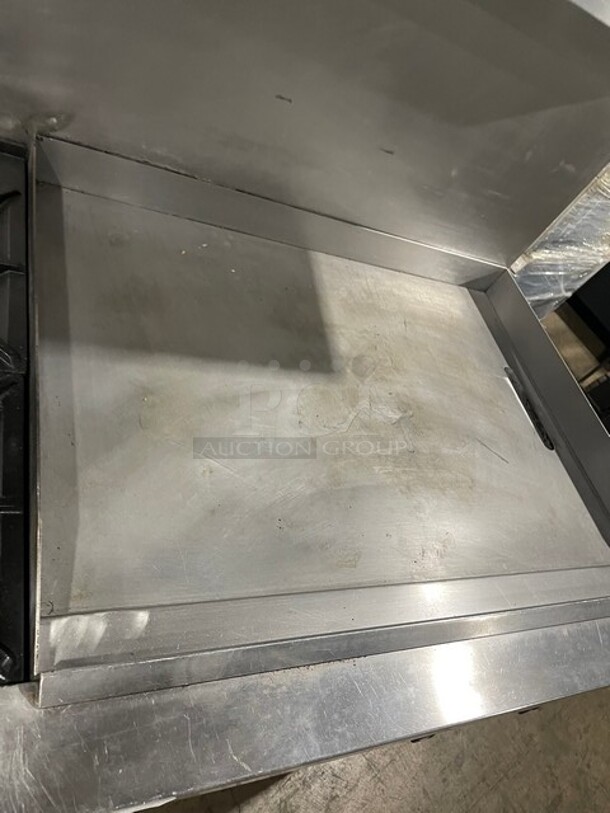 Nice! All Stainless Steel Natural Gas Powered Combo Range! 2 Burner With 36 Inch Flat Top  Griddle! With Two Ovens Underneath! On Commercial Casters! - Image 6 of 10