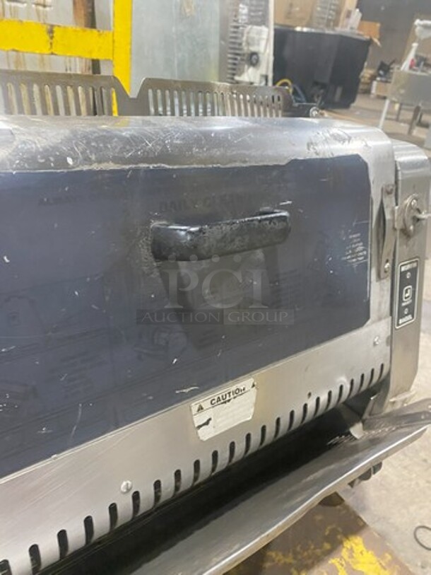 Antunes Counter Top Electric Powered Vertical Toaster! Model UTX200L Serial 9200805! 208V 1 Phase!  - Image 9 of 10