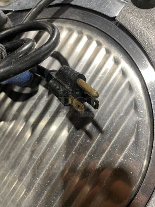 Globe Commercial Heavy Duty Countertop Deli Meat Slicer! Model 500! 115V 1 Phase!  - Image 8 of 8