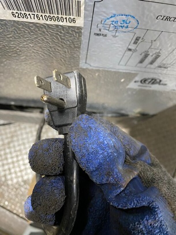 Adcraft Commercial Single Door Reach In Cooler! With Poly Coated Racks! All Stainless Steel! On Casters! Model: CFD1RR 115V 60HZ 1 Phase - Image 5 of 8