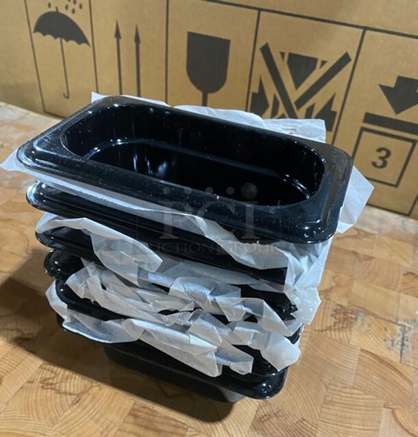 NEW IN BOX! Carlisle Black Poly Food Pans!  - Image 4 of 10