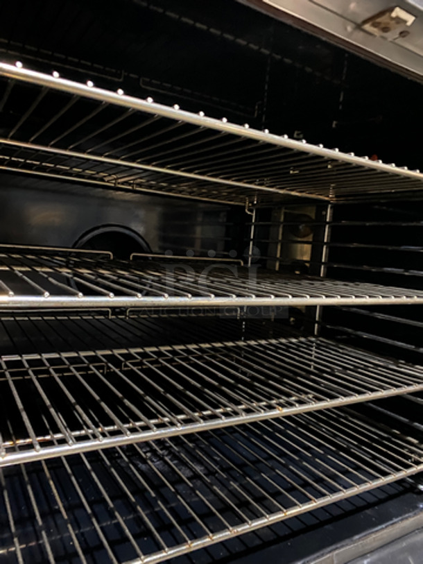 NICE! Franklin Commercial Double Deck Natural Gas Powered Convection Oven! With Metal Oven Racks! With 1 View Through Door & 1 Solid Door! All Stainless Steel! On Legs! 2x Your Bid! - Image 6 of 8