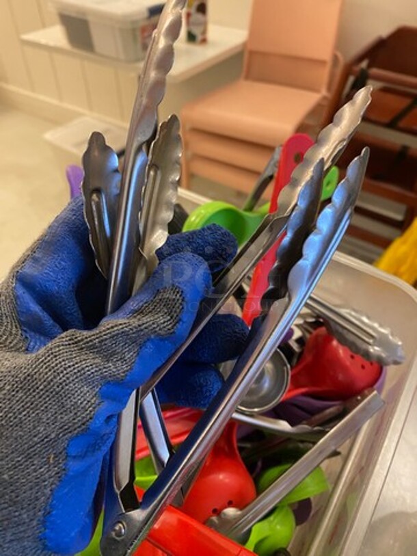 ALL ONE MONEY! MISCELLANEOUS! Includes Assorted Serving Spoons, Tongs! - Image 3 of 5