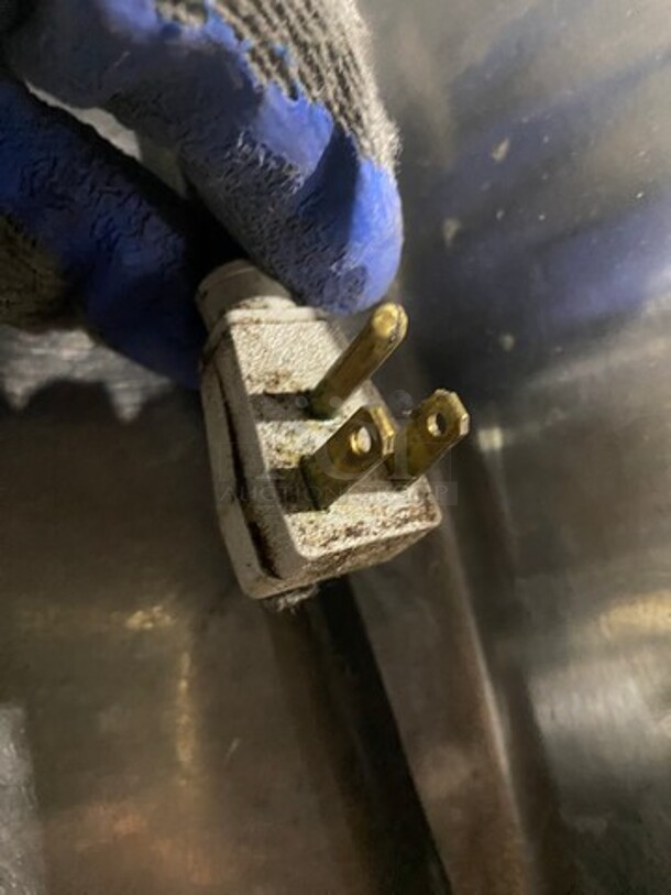 True Commercial Single Door Lowboy/Worktop Freezer! With Back Splash! All Stainless Steel! Model: TWT27F SN: 8587390 115V 60HZ 1 Phase - Image 8 of 8