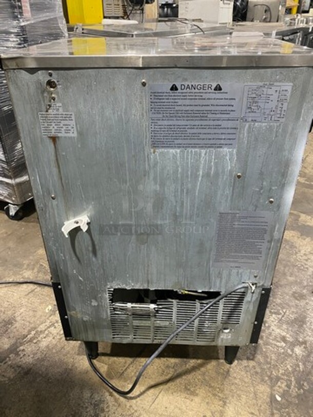 LATE MODEL! 2016 Berg Commercial Automatic Ice Maker Machine! Stainless Steel Body! On Legs! Model: BC250 SN: 22500716019 115V - Image 3 of 9