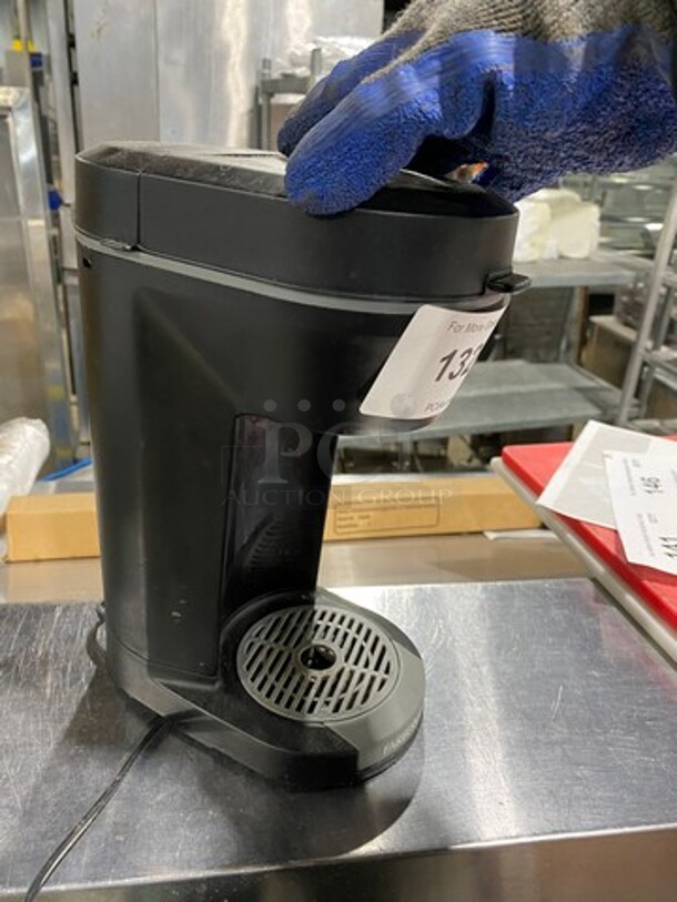 Farberware Countertop K Cup Coffee Maker! Model: 201762 120V - Image 2 of 7