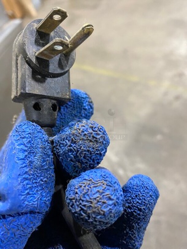 True Commercial Refrigerated Sandwich Prep Table! With Commercial Cutting Board! With 2 Door Underneath Storage Space! Poly Coated Racks! All Stainless Steel! On Casters! Model: TSSU4812 SN: 5272423 115V 60HZ 1 Phase - Image 7 of 9