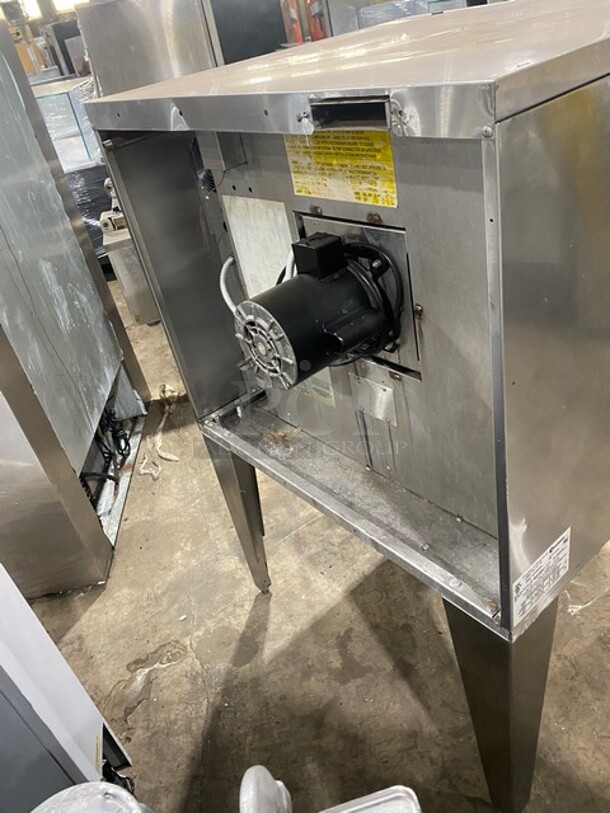 LATE MODEL! Garland SunFire Model SCO-GS-10S Stainless Steel Commercial Natural Gas Powered Full Size Convection Oven w/ Solid Doors and Thermostatic Controls on Legs! - Image 4 of 9
